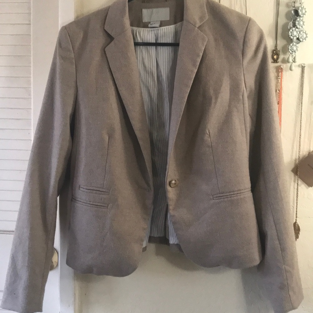Blazer beige or tan